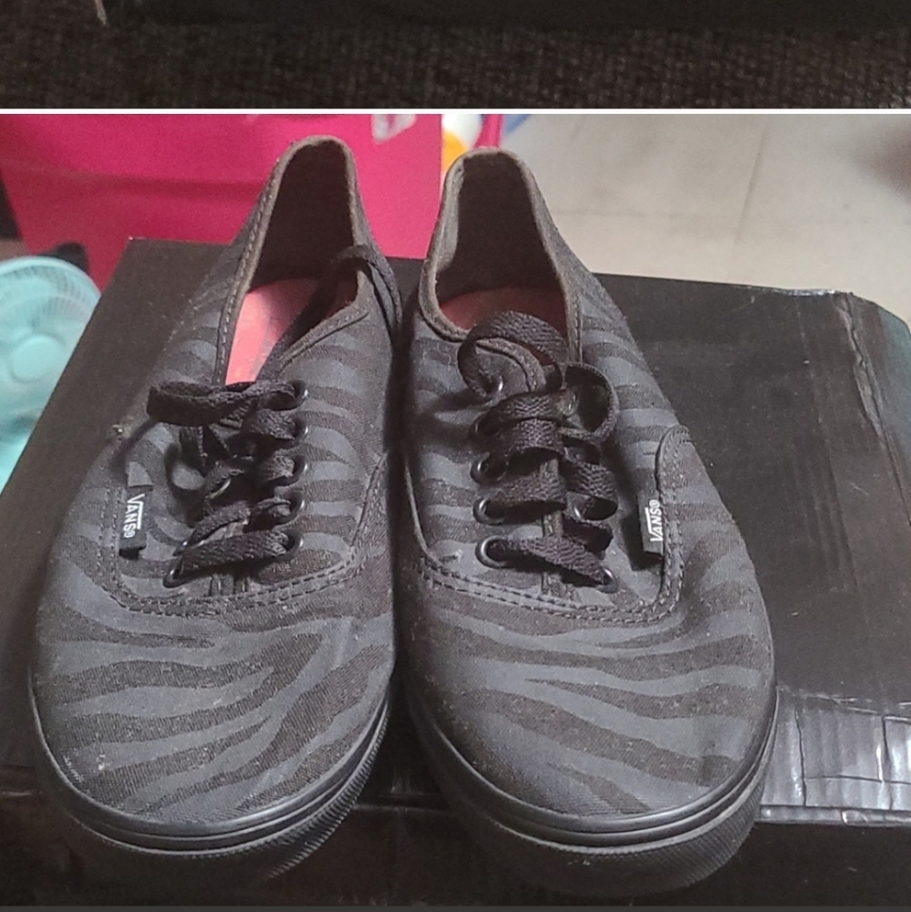 Black zebra print vans